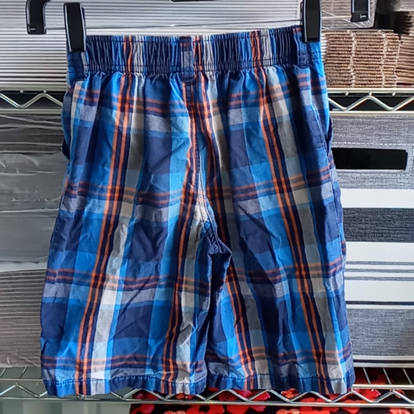 Boys blue plaid shorts size 7 - Picture 2 of 2